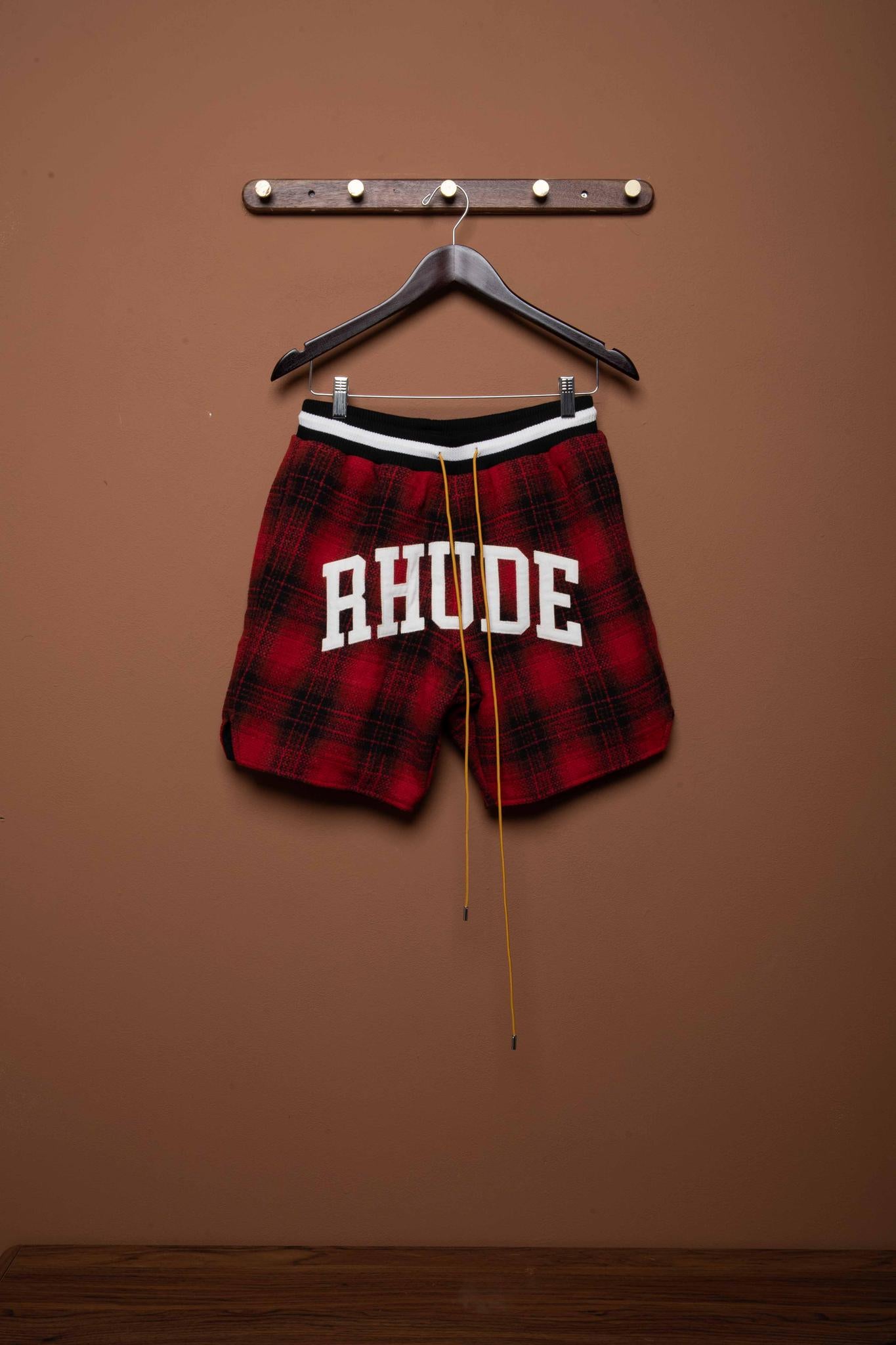 FLANNEL RHUDE COLLEGIATE COURT LOGO SHORT