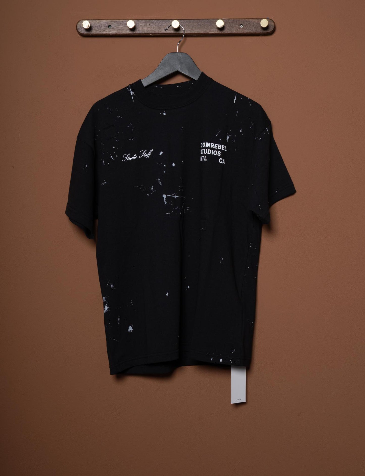 STAFF TEE