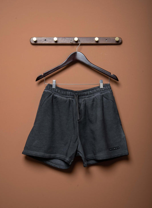 OIL WASH SWEATSHORT