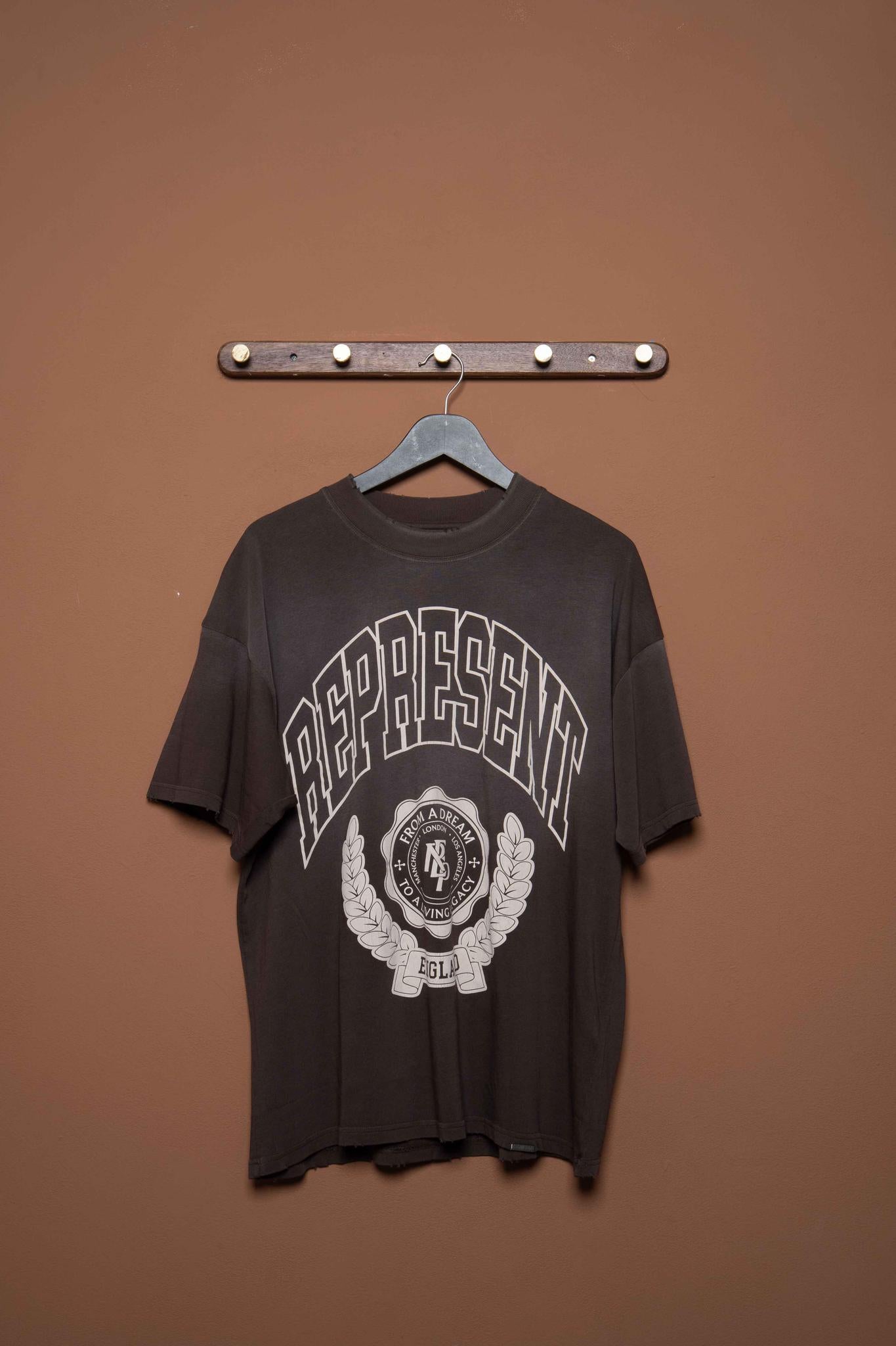 LEGACY CREST T-SHIRT